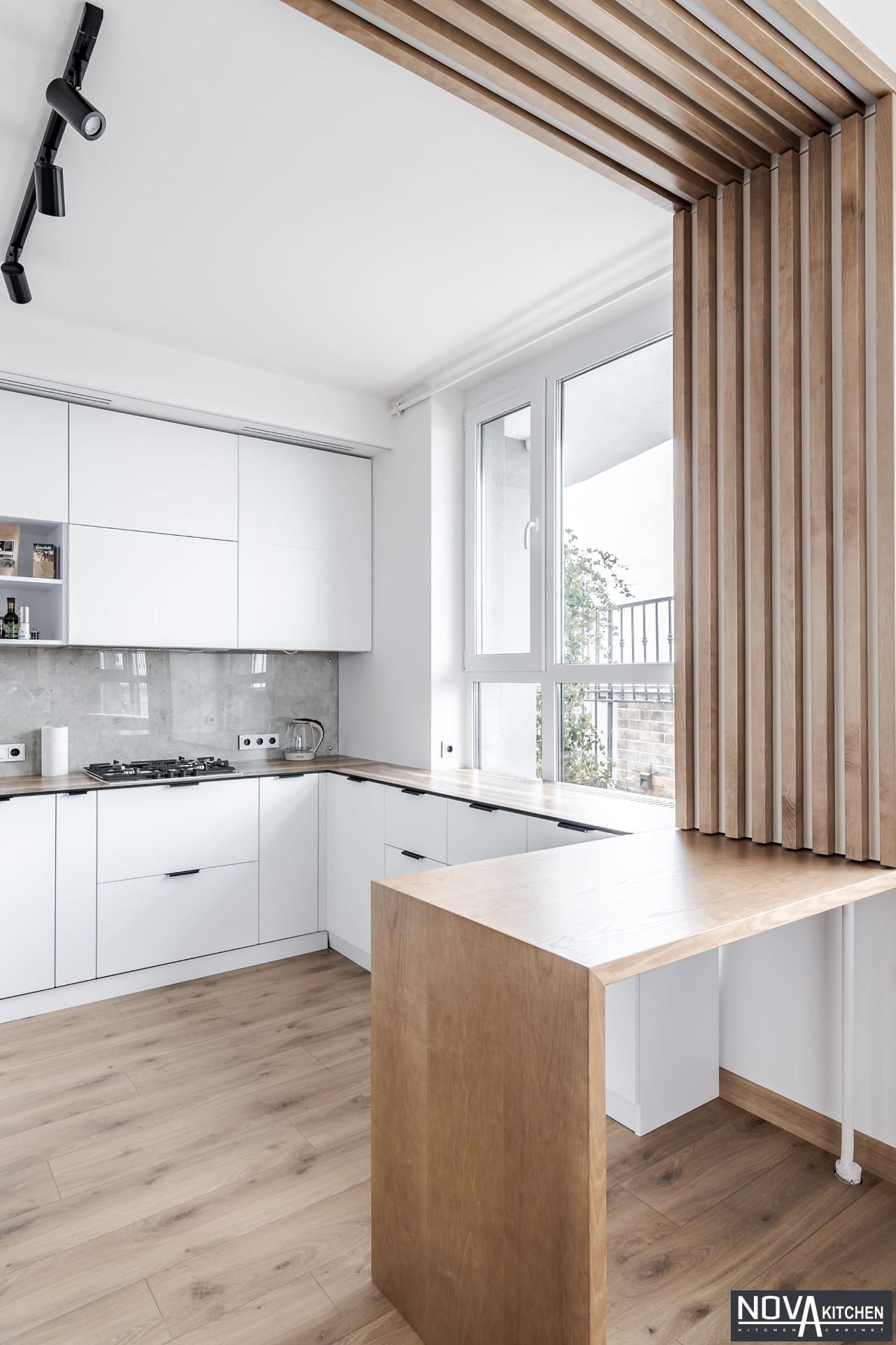 Tủ bếp hợp kim nhôm màu trắng Bình Chánh